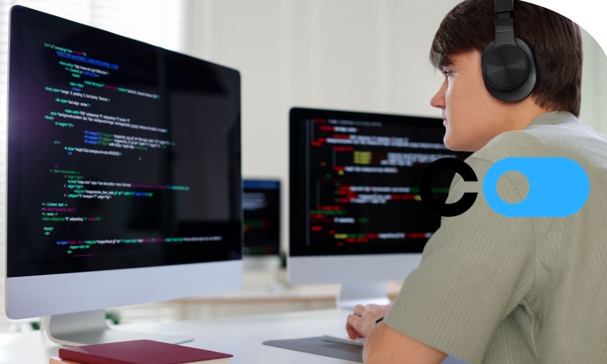 Desarrollador creando una aplicación web y una API con Django